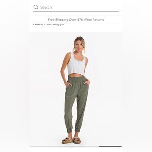 Villa Jogger - Women's Lightweight Pants - Size Small, Army
